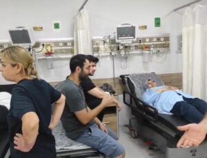 Dicle Üniversitesi Hastanesi’nde personel ve refakatçi 55 kişi yemekten zehirlendi