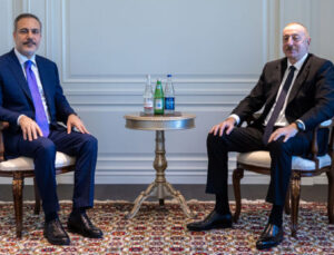 Dışişleri Bakanı Fidan, Azerbaycan Cumhurbaşkanı Aliyev'le Ermenistan'la ilişkileri görüştü | Dış Haberler