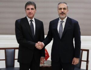 Dışişleri Bakanı Fidan IKBY Başkanı Barzani ile bir araya geldi