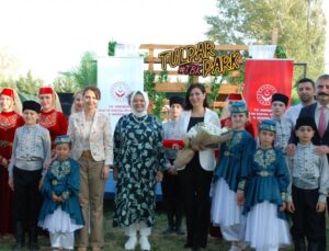 Emine Erdoğan öncülüğünde huzurevi sakinleri savaş mağduru çocuklarla buluştu