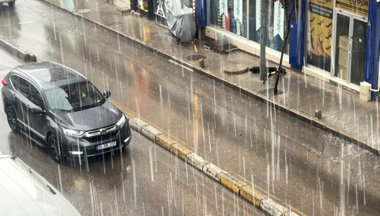 Erzurum’da sağanak etkili oldu