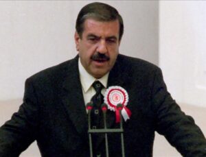 Eski Devlet Bakanı Salih Sümer hayatını kaybetti!