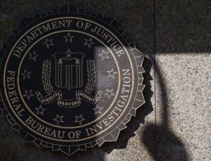 FBI, Trump'ın kulağına isabet eden cismin mermi olduğunu teyit etti – Dünya haberleri | Dış Haberler