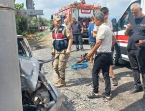 Hatay’da otomobil aydınlatma direğine çarptı! Sürücü öldü