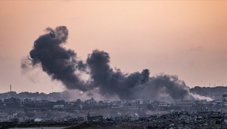 İsrail, Gazze'de Filistinlilerin toplandığı iki alanı hedef aldı: 6 kişi öldü | Dış Haberler