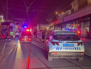İstanbul’da feci ölüm! Tramvayın altında kaldı