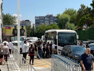 İzmir’deki elektrik faciasına ilişkin 11 kişi adliyede!