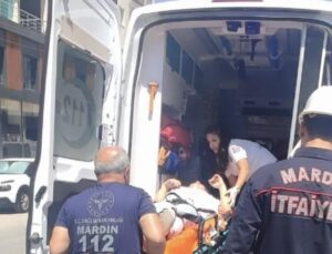 Korku dolu anlar: İçinde 3 kişinin bulunduğu asansör düştü!