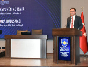 Kosova Cumhuriyeti Başbakanı Kurti, İzmir'de hemşehrileriyle bir araya geldi | Dış Haberler