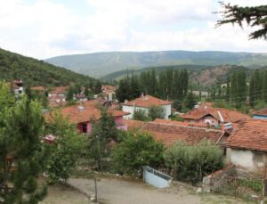 Köyde eylem yapan çocuklara Bakan Kurum’dan müjde!