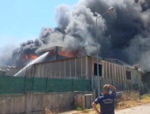 Manisa’da fabrika yangını!