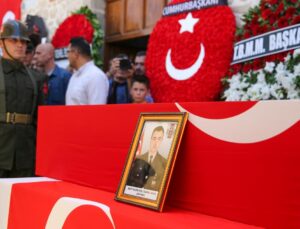 Şehit Uzman Çavuş Cebrail Acar Konya’da son yolculuğuna uğurlandı
