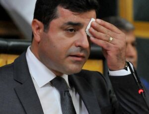 Selahattin Demirtaş’a yargılandığı davada 2,5 yıl hapis