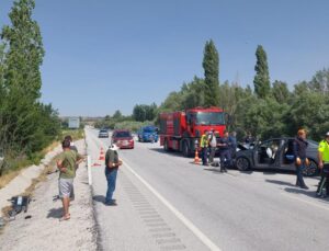 Sivas’ta kamyonetle otomobil çarpıştı: 1 ölü, 5 yaralı