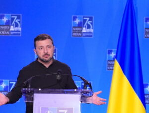 Ukrayna Devlet Başkanı Zelenskiy'den Trump açıklaması: Yeni yönetim gelirse onlarla çalışmak zorundayız | Dış Haberler