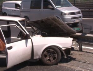 E-5’i kilitleyen kaza! Trafik durma noktasına geldi