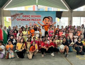 Genç KOMEK’ten 2. El Oyuncak Pazarı! Çocuklara çevre bilinci aşılandı