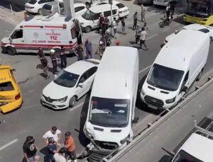 İETT otobüsünün karıştığı zincirleme kazada 1 kişi yaralandı