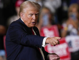 Trump'ın "sus payı" davasıyla ilgili konuşma yasağı kararına itirazı reddedildi | Dış Haberler